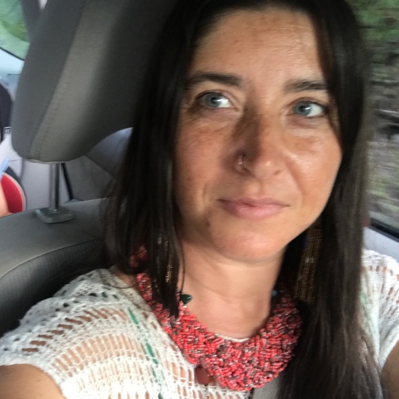 Meet your Posher, Vanessa - Picture 2 of 2